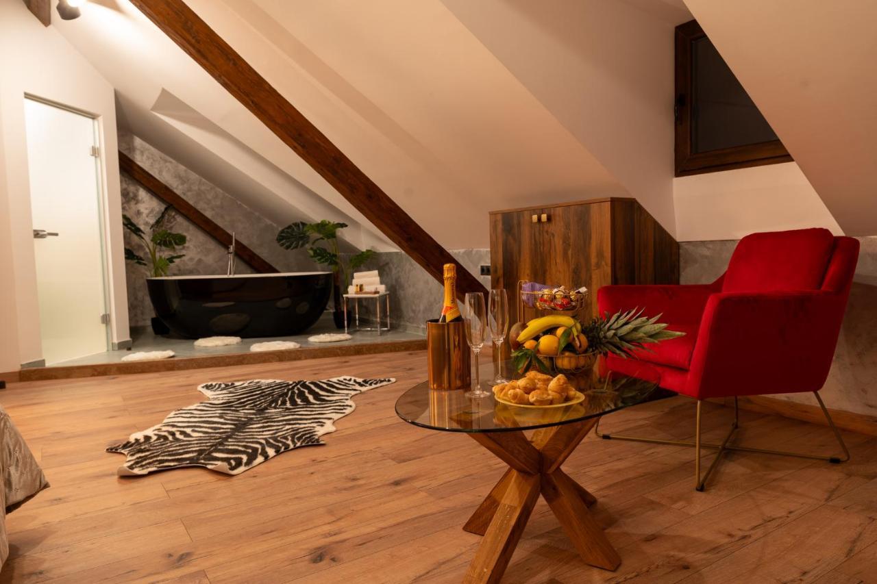 Boutique 17B Aparthotel Сибиу Екстериор снимка
