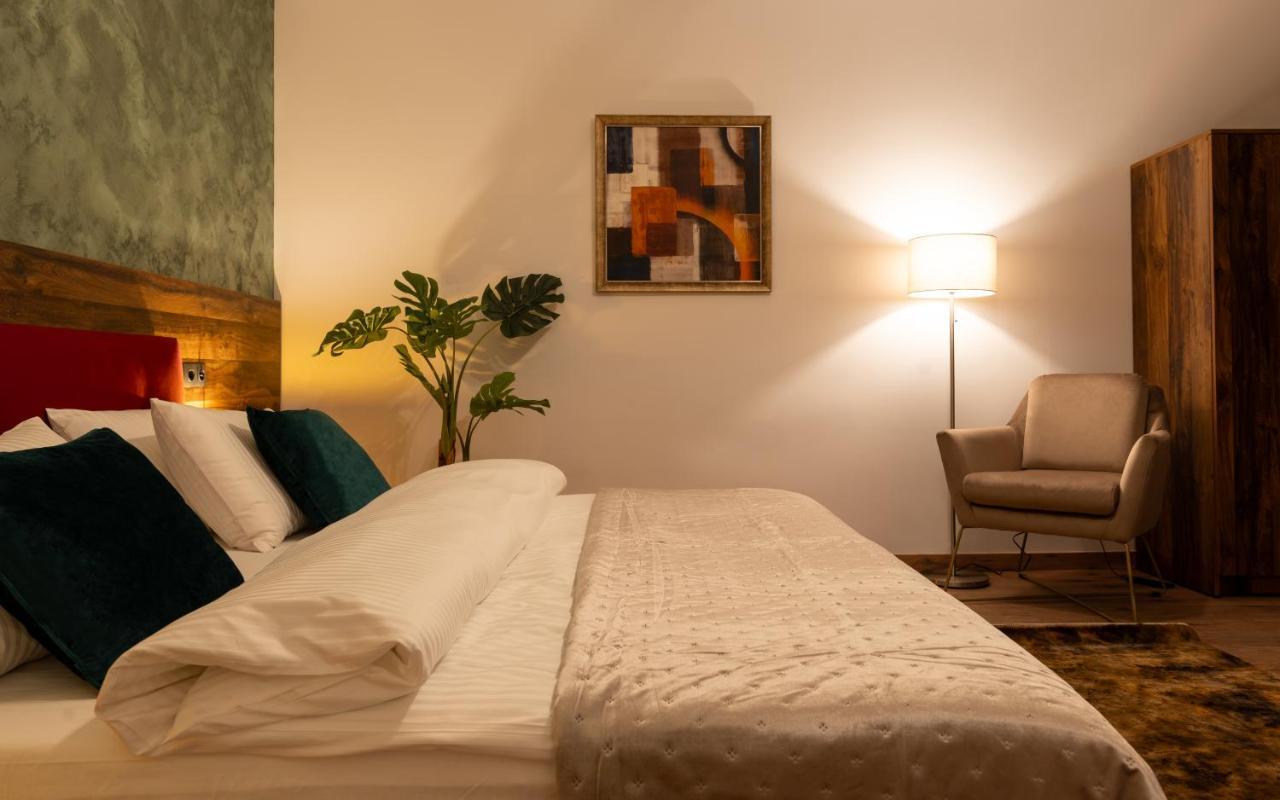 Boutique 17B Aparthotel Сибиу Екстериор снимка